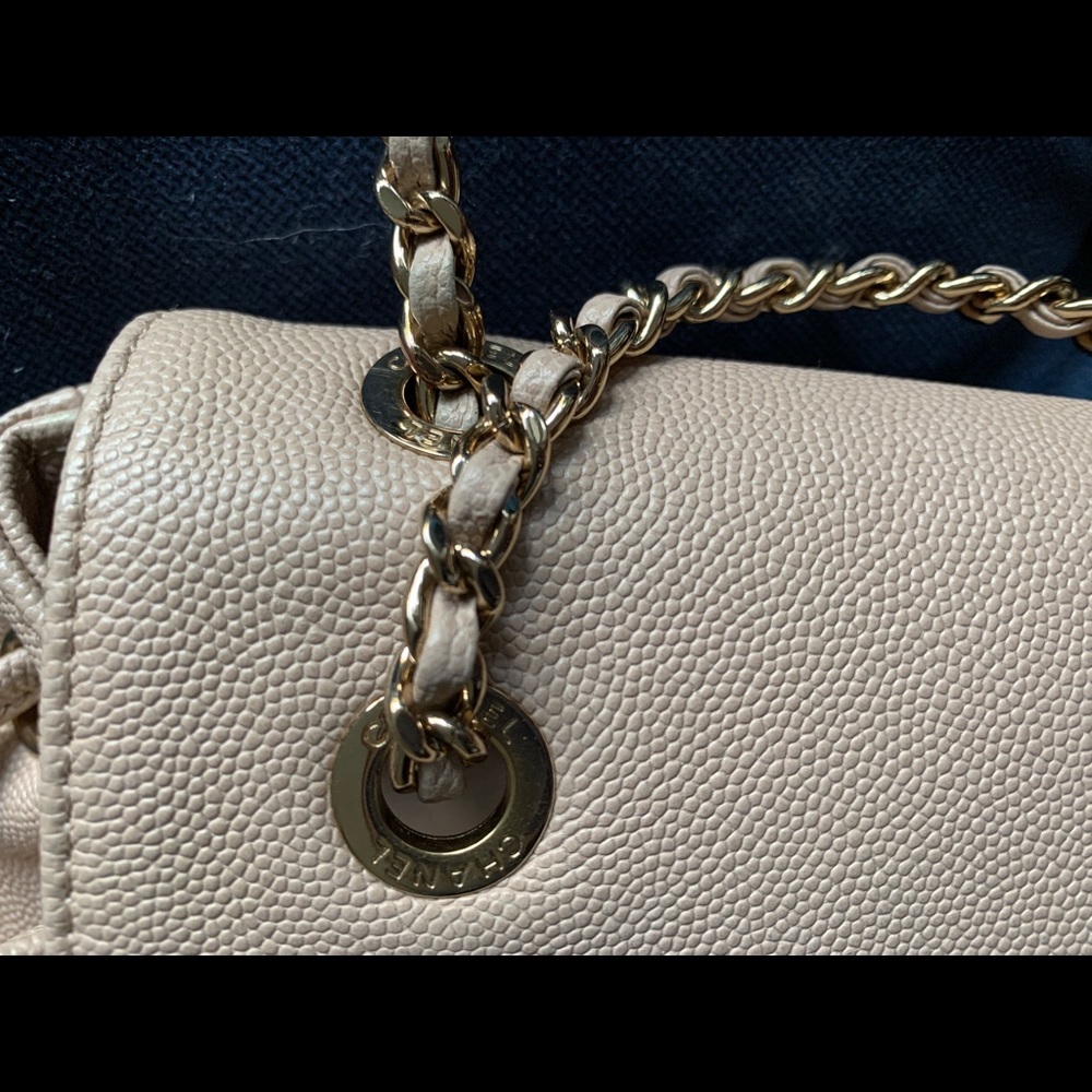 Chanel 18s business affinity backpack beige gold - Picture 2 of 8